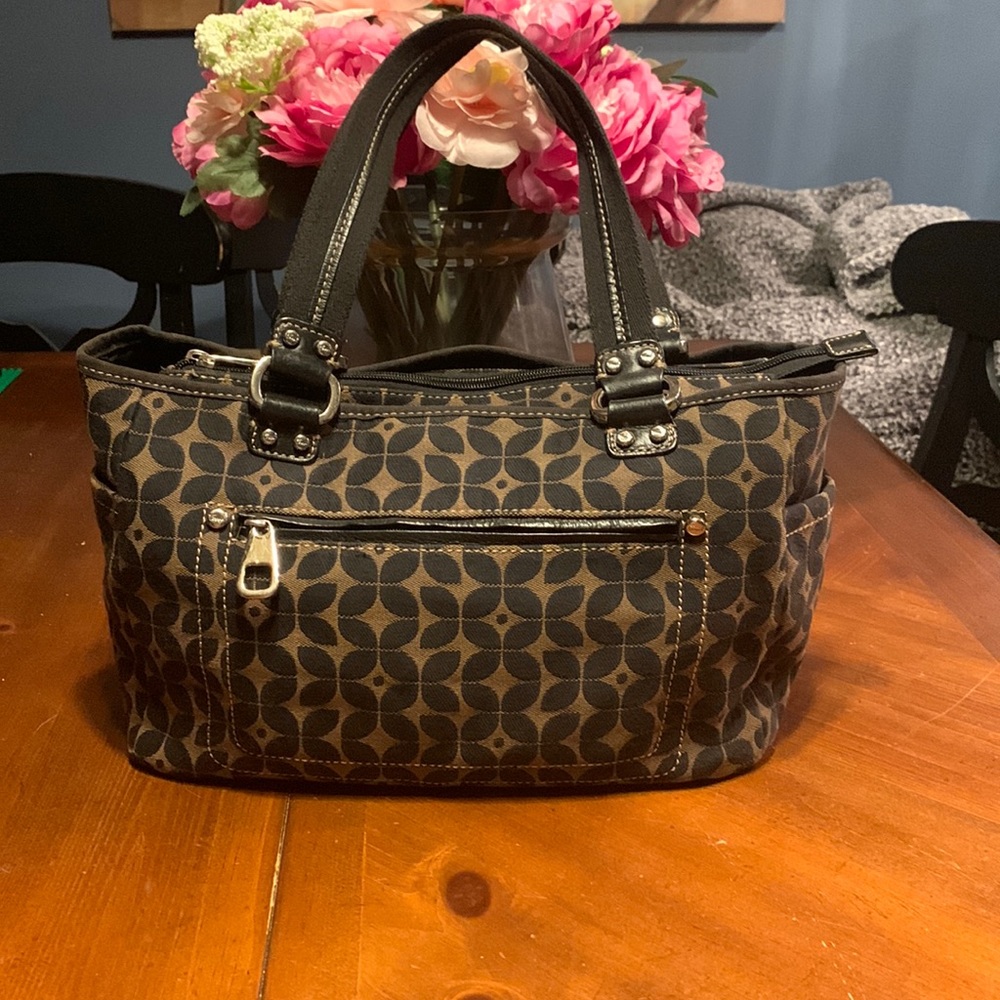 Great fossil tote